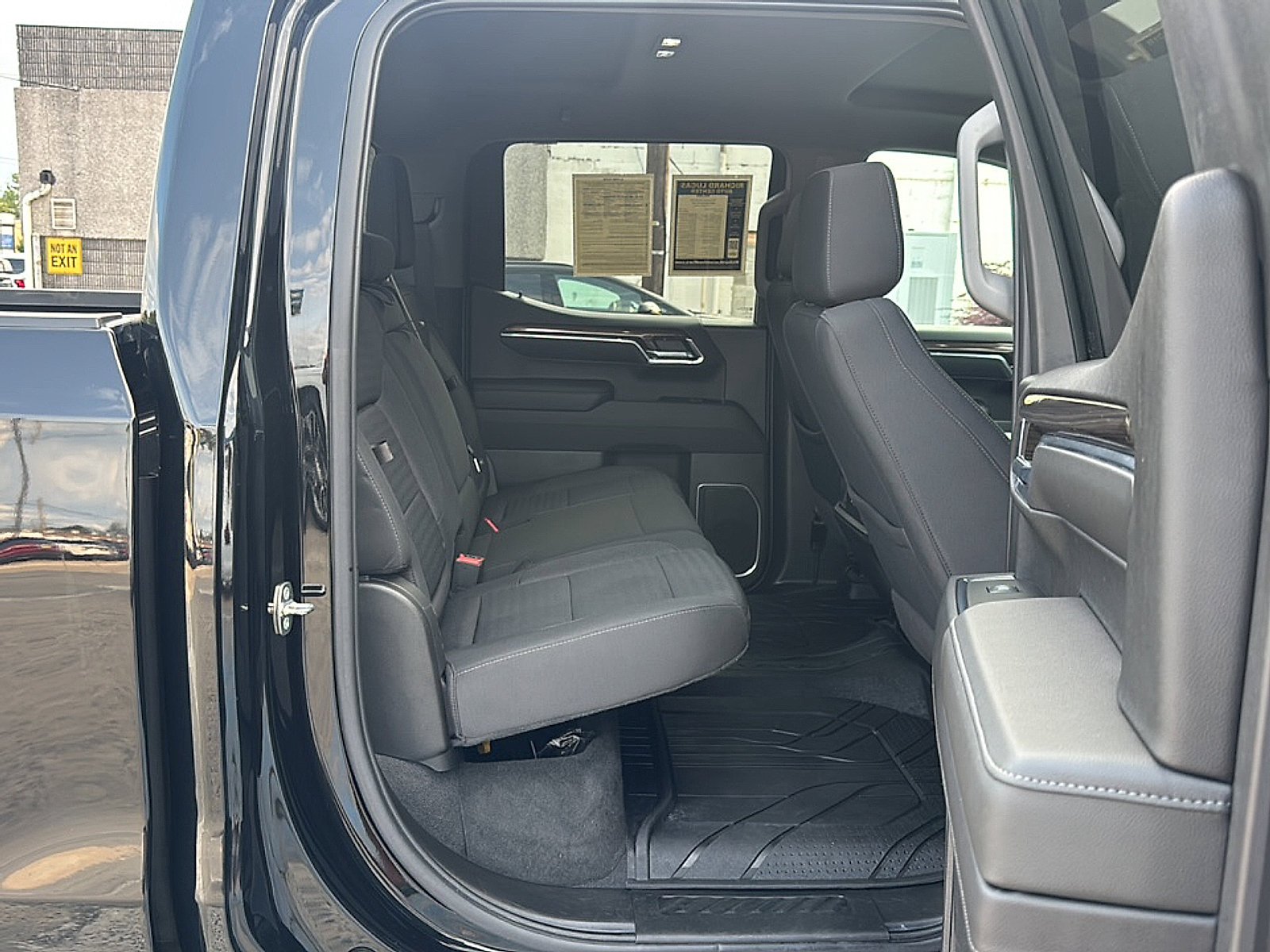 2023 Chevrolet Silverado 1500 RST - Photo 20