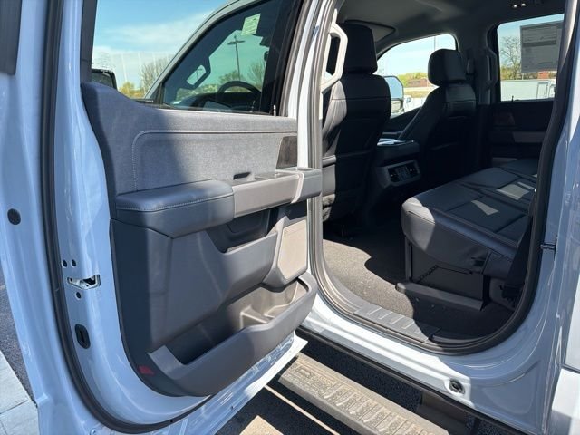 New 2026 Glacier Gray Metallic Tri-Coat Ford F-250® Lariat® image 11