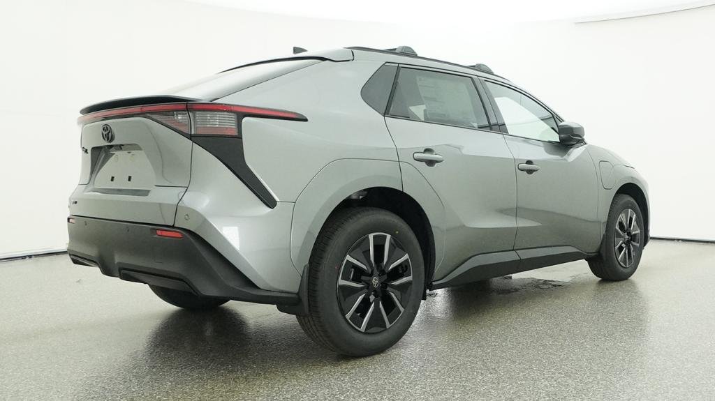 New 2026 Heavy Metal Toyota XLE image 32