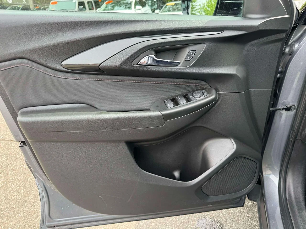 Used 2022 Satin Steel Metallic Chevrolet FWD RS image 19