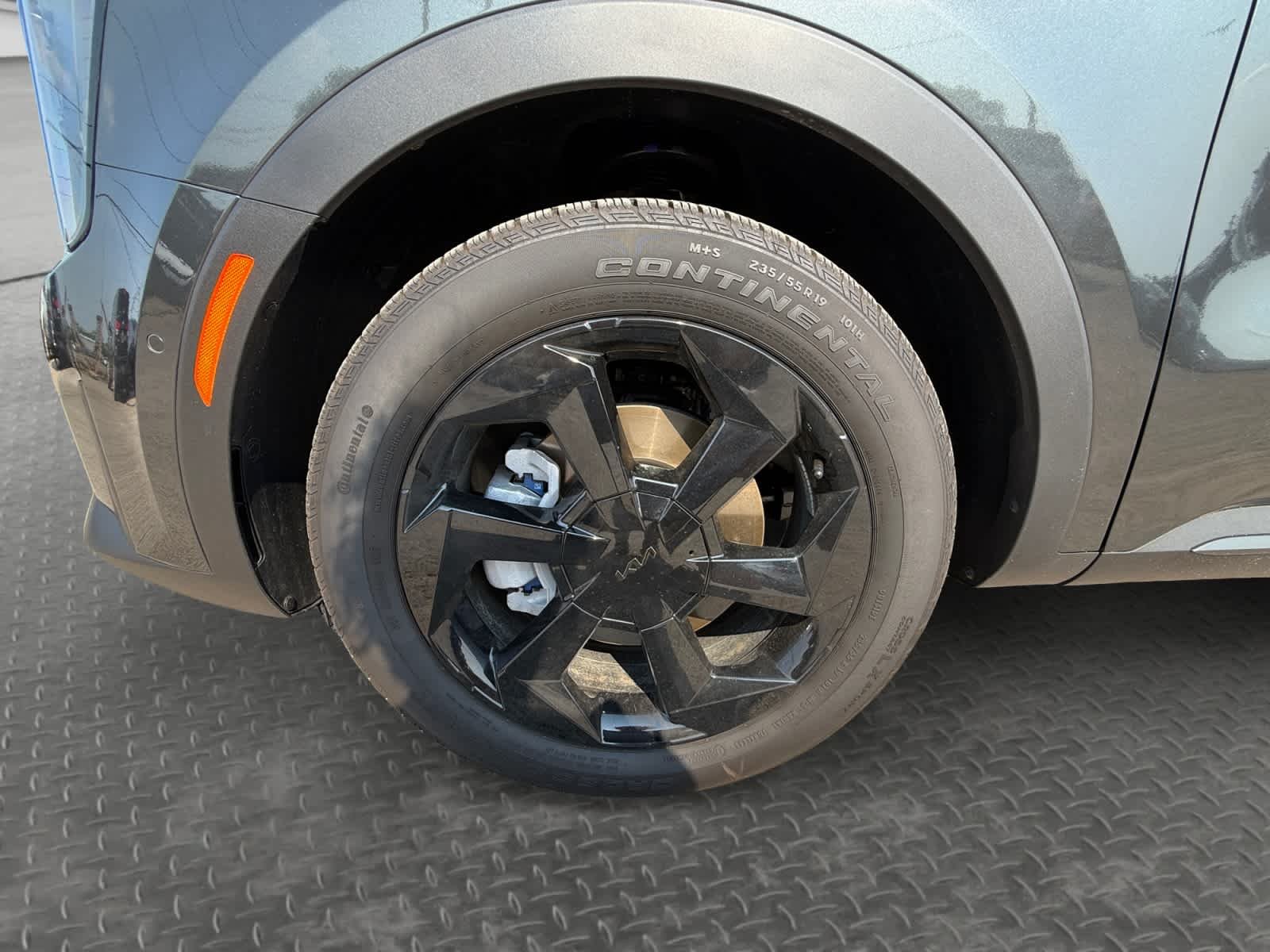 New 2026 Interstellar Gray Kia X-Line SX Prestige image 9