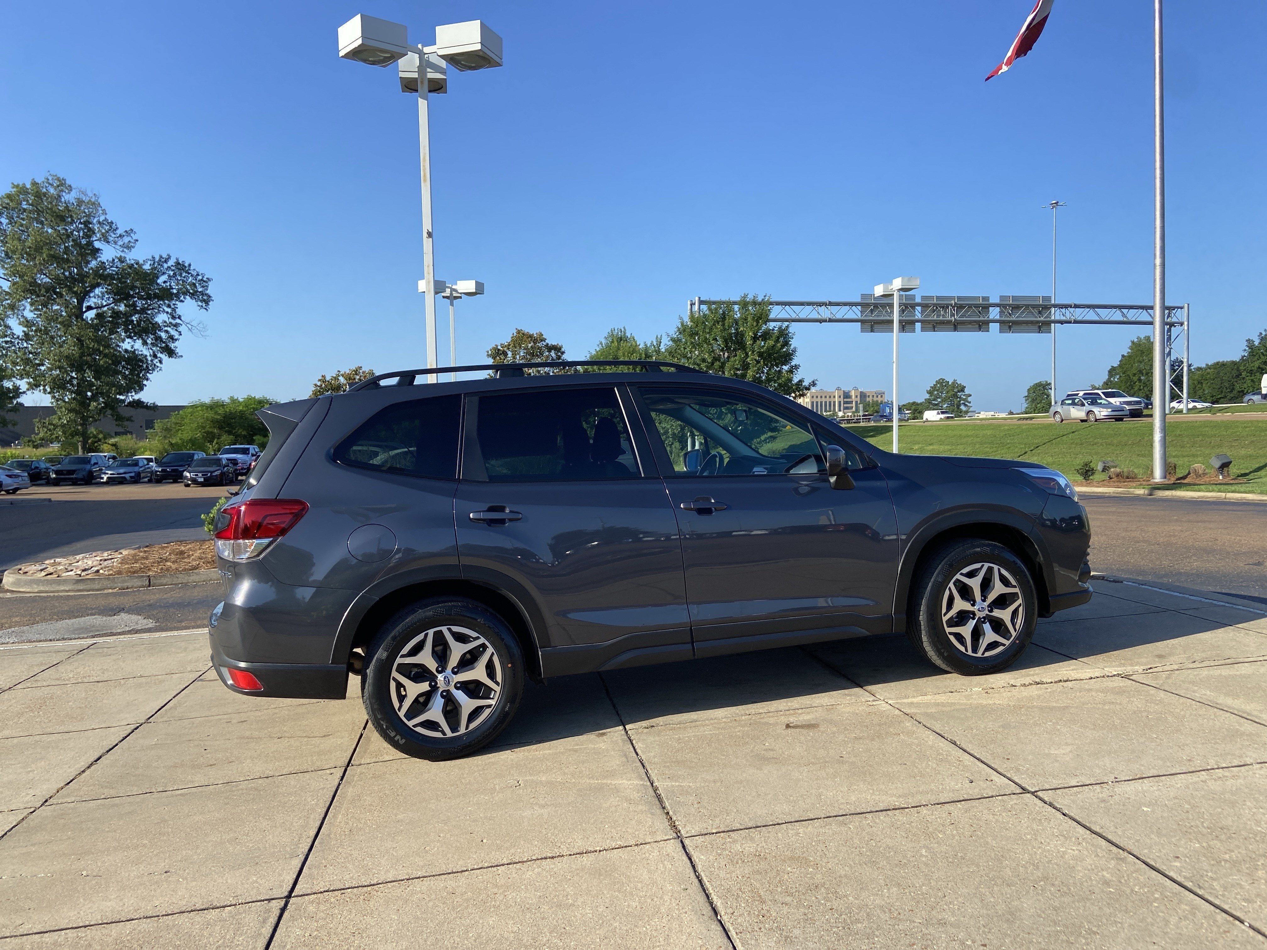 Used 2022 Magnetite Gray Metallic Subaru Premium image 12