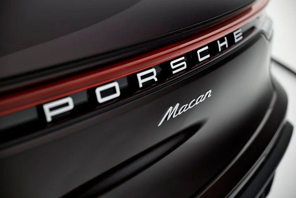 2026 Porsche Macan T - Photo 13