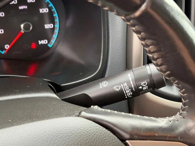Used 2018 Black Chevrolet Z71 image 30