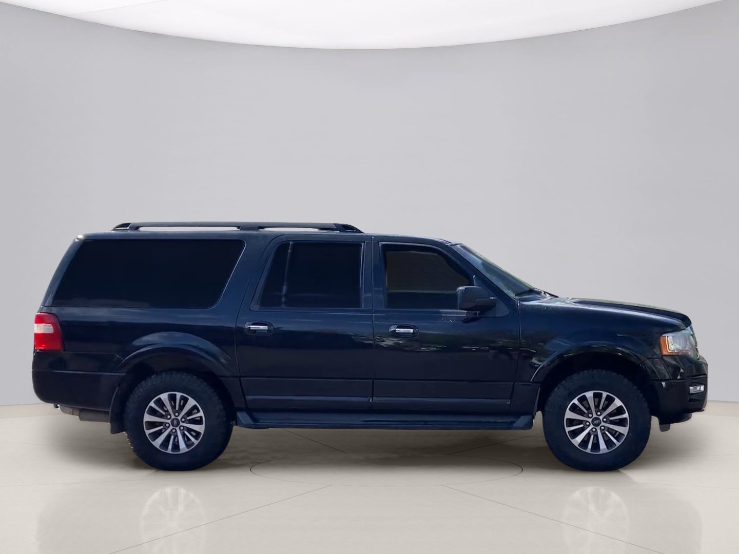 2017 Ford Expedition XLT - Photo 6