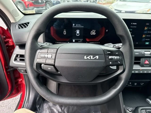 Used 2025 Red Kia LXS image 41