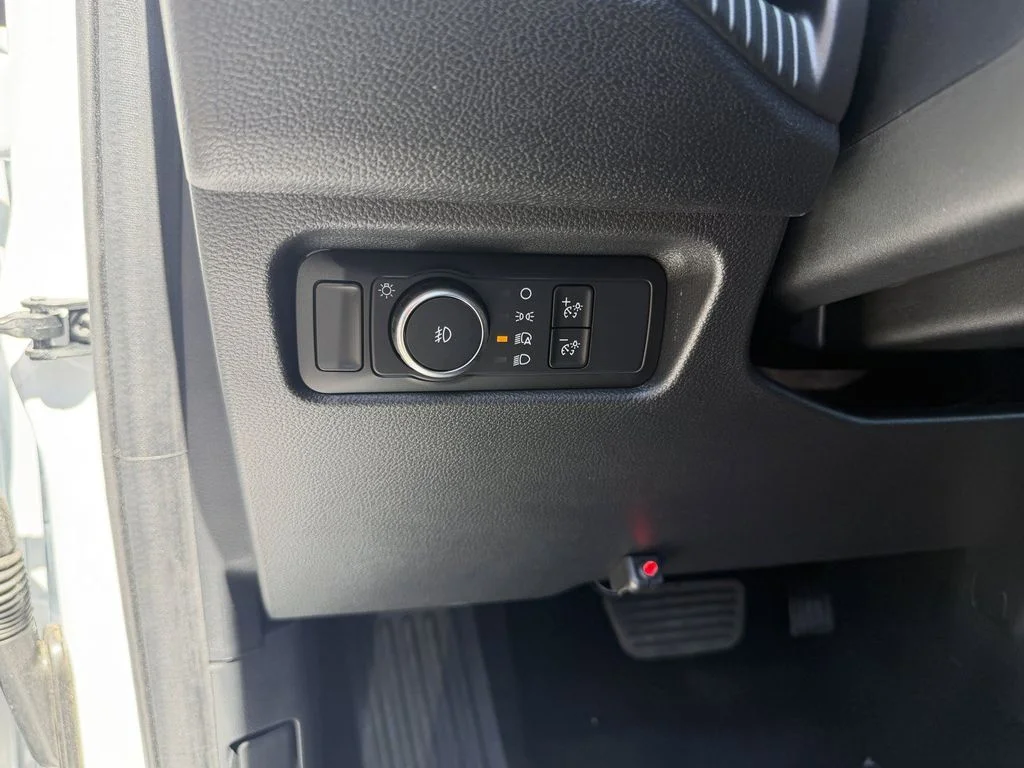 New 2025 Oxford White Ford XL image 25
