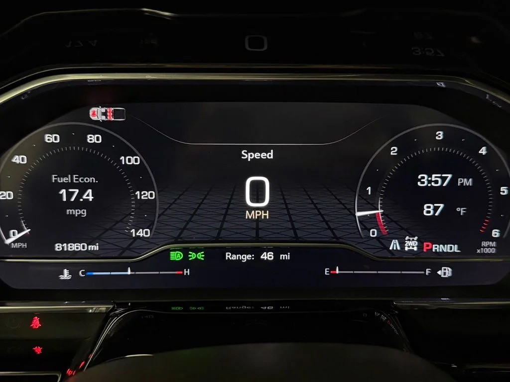 Used 2025 Black GMC SLT image 18