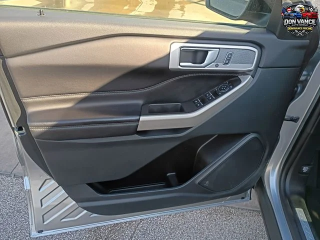 Used 2024 Silver Ford Limited image 10