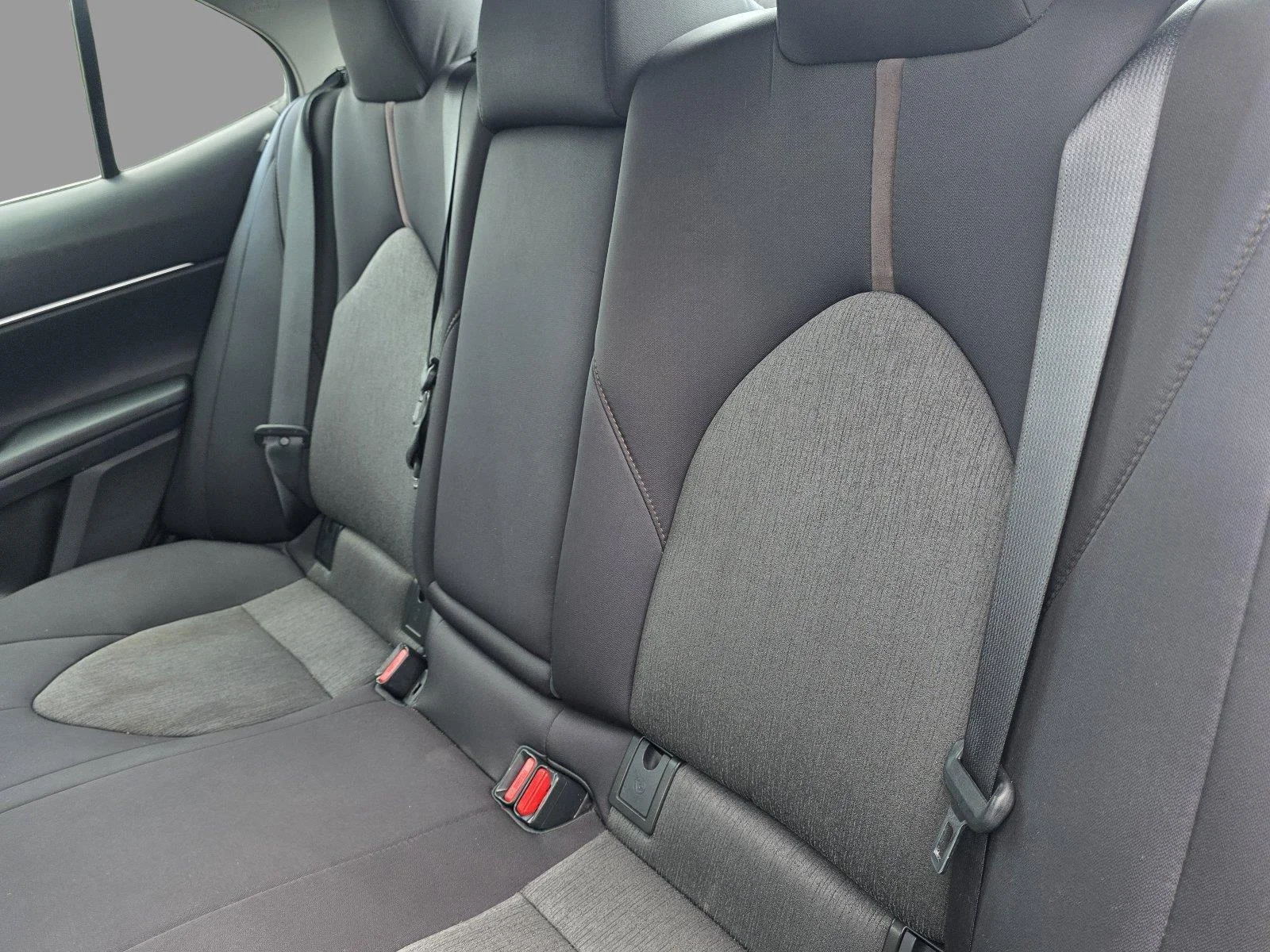 Used 2018 Predawn Gray Mica Toyota LE image 25