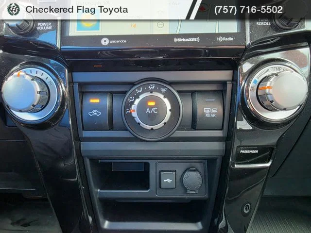 Used 2024 Ice Cap Toyota TRD Off-Road Premium image 16
