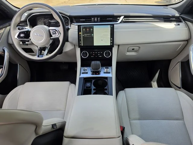 2025 Jaguar F-PACE R-Dynamic S - Photo 7