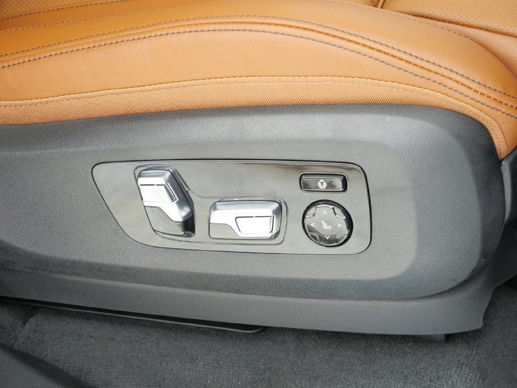 New 2027 Manhattan Green Metallic BMW xDrive40i image 22