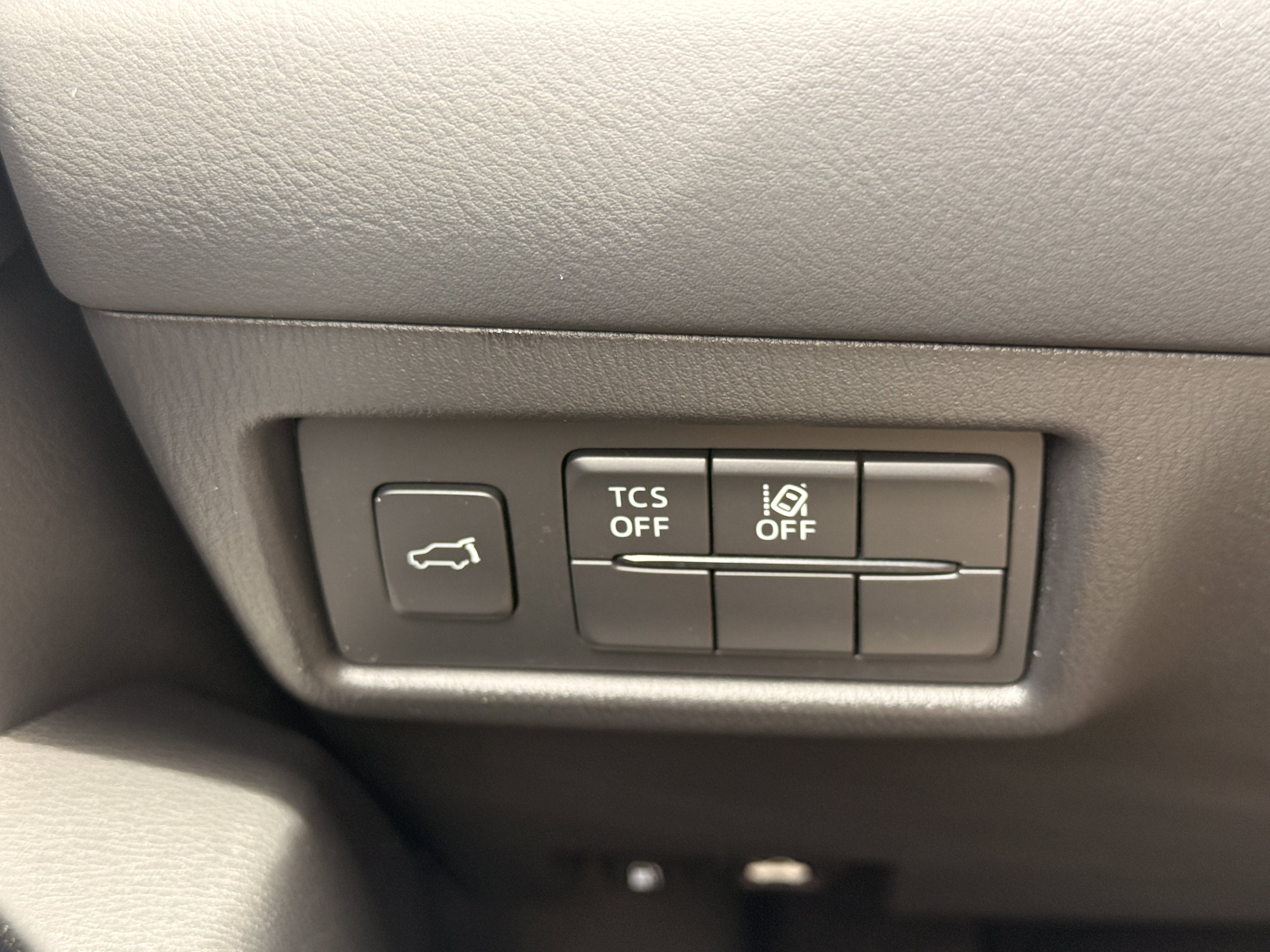Used 2018 Machine Gray Metallic Mazda Touring image 32