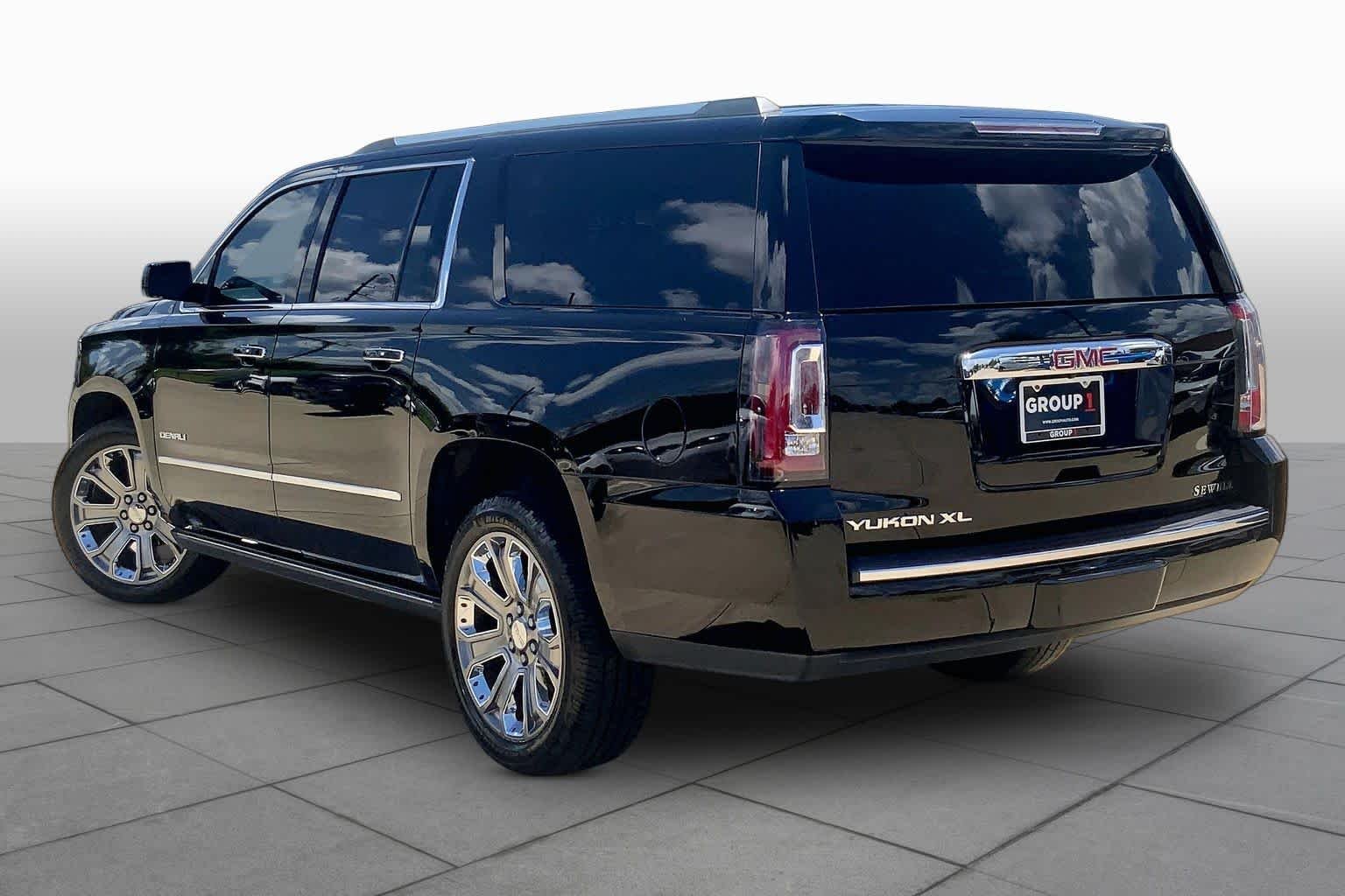 Used 2016 Onyx Black GMC Denali image 12
