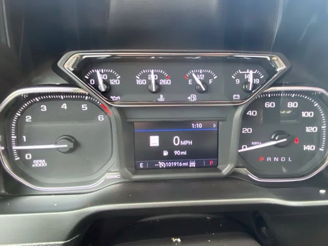 Used 2022 White GMC SLT image 15
