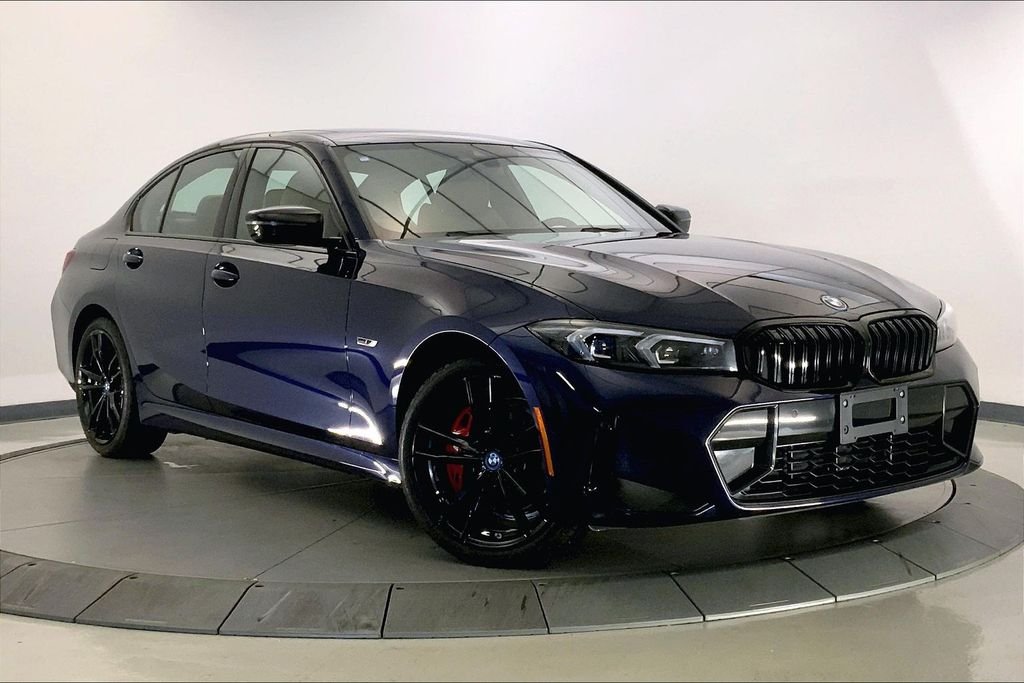 2023 BMW 3 Series's photo