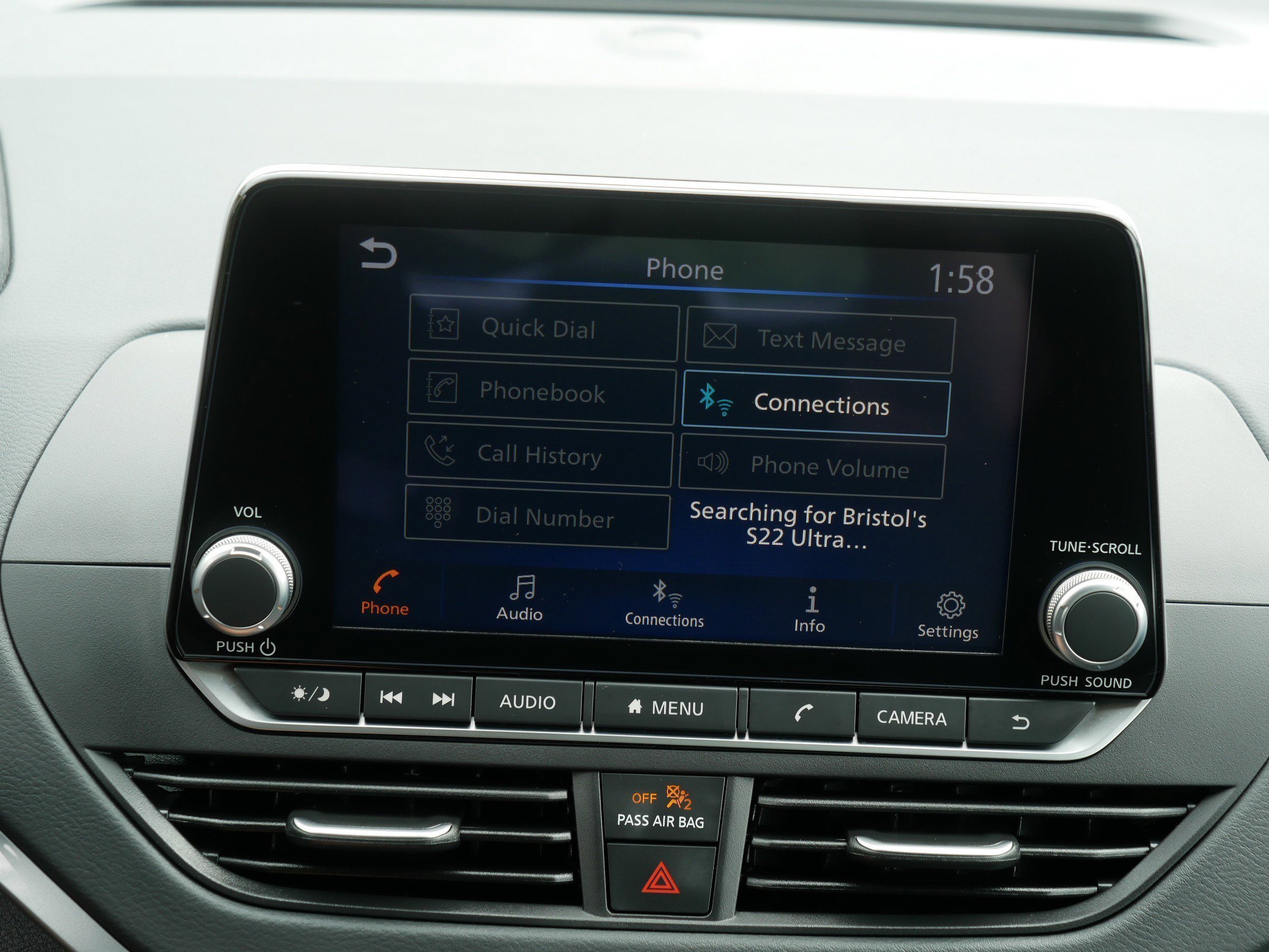 Certified Used 2025 Glacier White Nissan S image 30