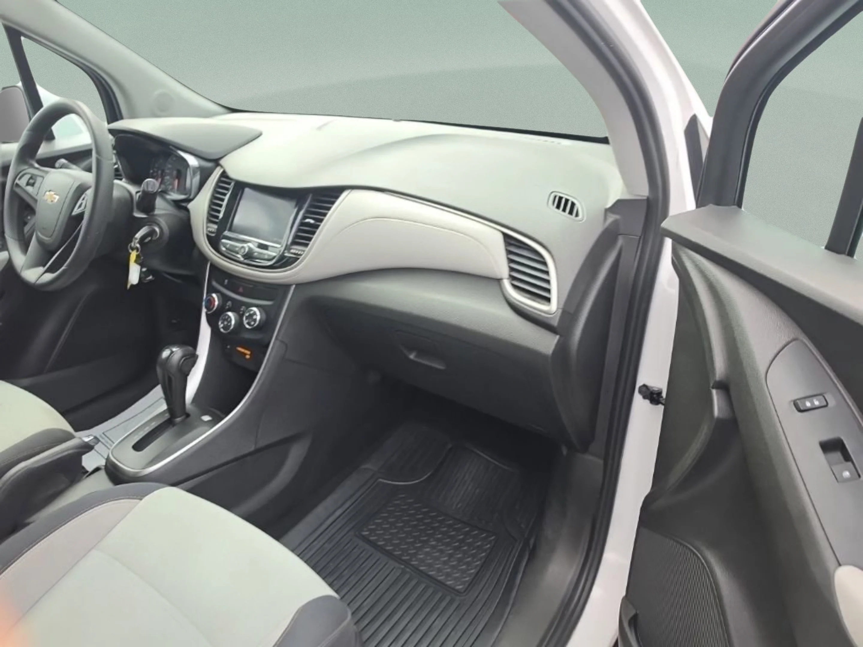 Used 2020 SUMMIT WHITE Chevrolet LS image 30