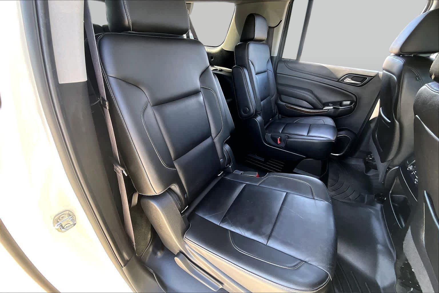 Used 2015 White Diamond Tricoat Chevrolet LT image 20
