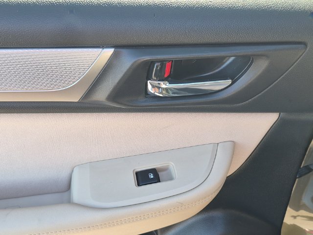 Used 2019 Green Subaru 2.5i Premium image 26