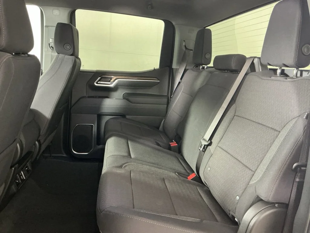 2026 Chevrolet Silverado 1500 LT - Photo 6