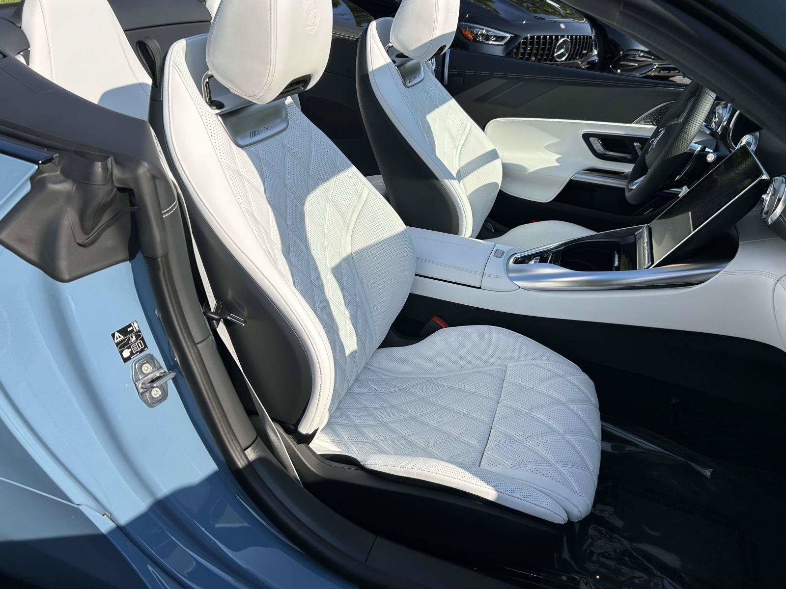 New 2027 MANUFAKTUR China Blue Solid Mercedes-Benz AMG® SL 55 Roadster image 48