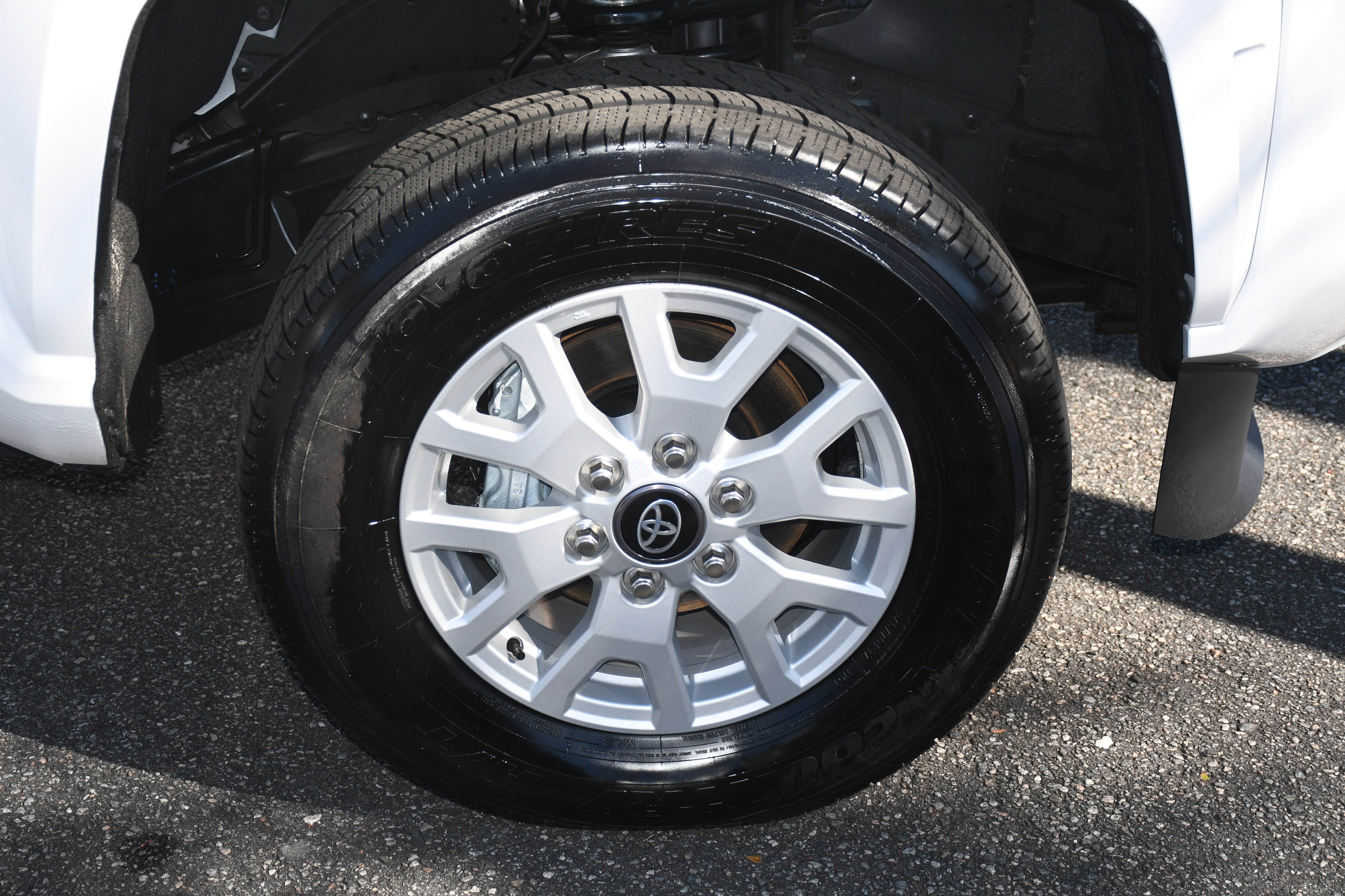 2025 Toyota Tacoma SR - Photo 20