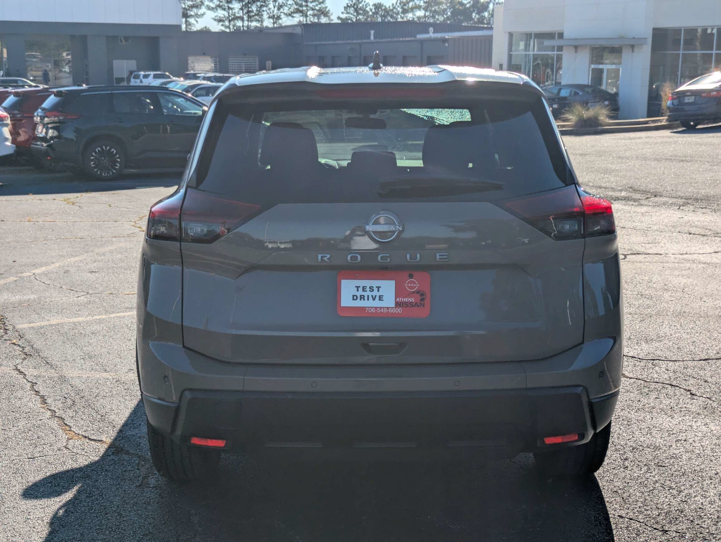 Used 2025  Nissan SV image 4