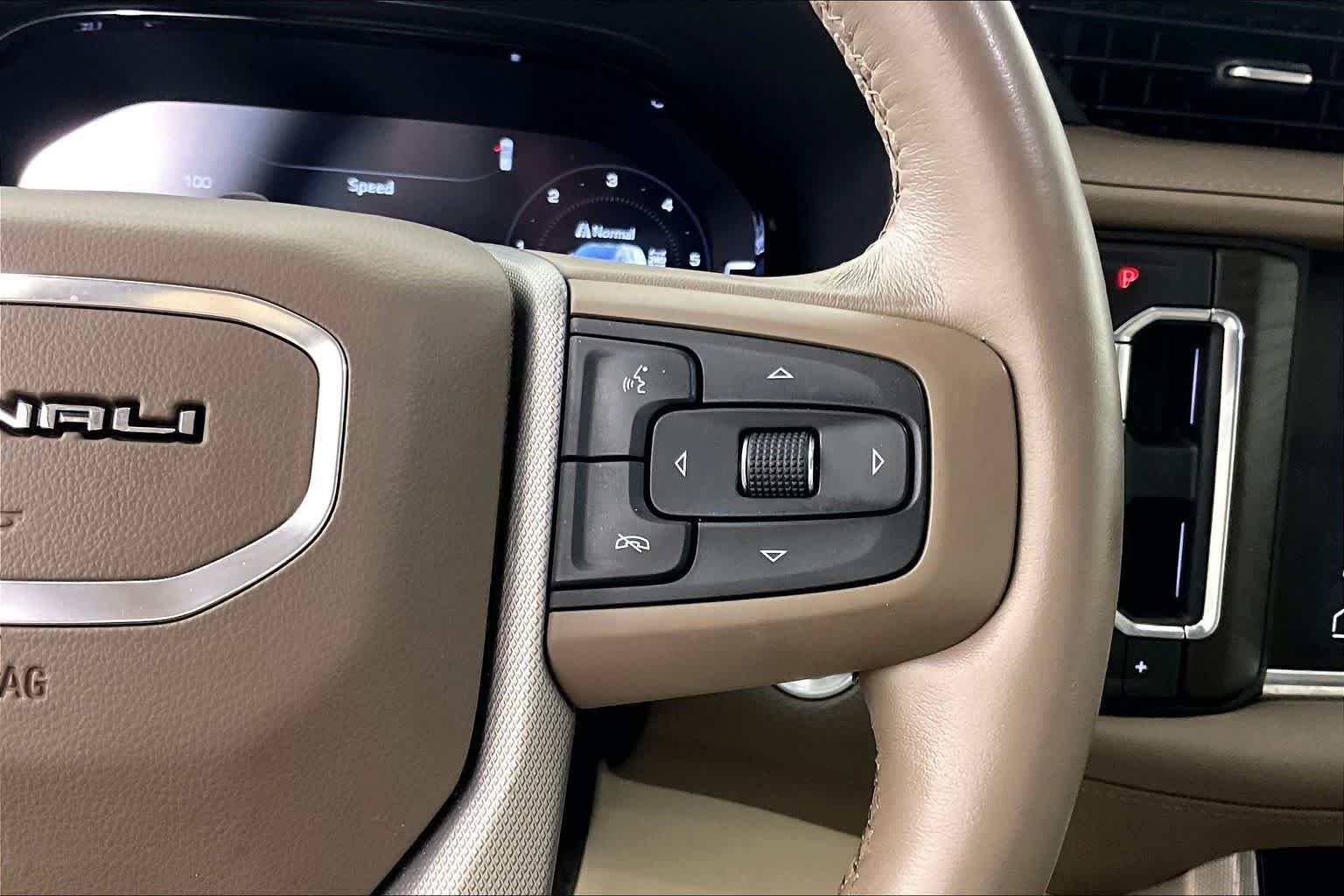 Used 2023 White Frost Tricoat GMC Denali image 24