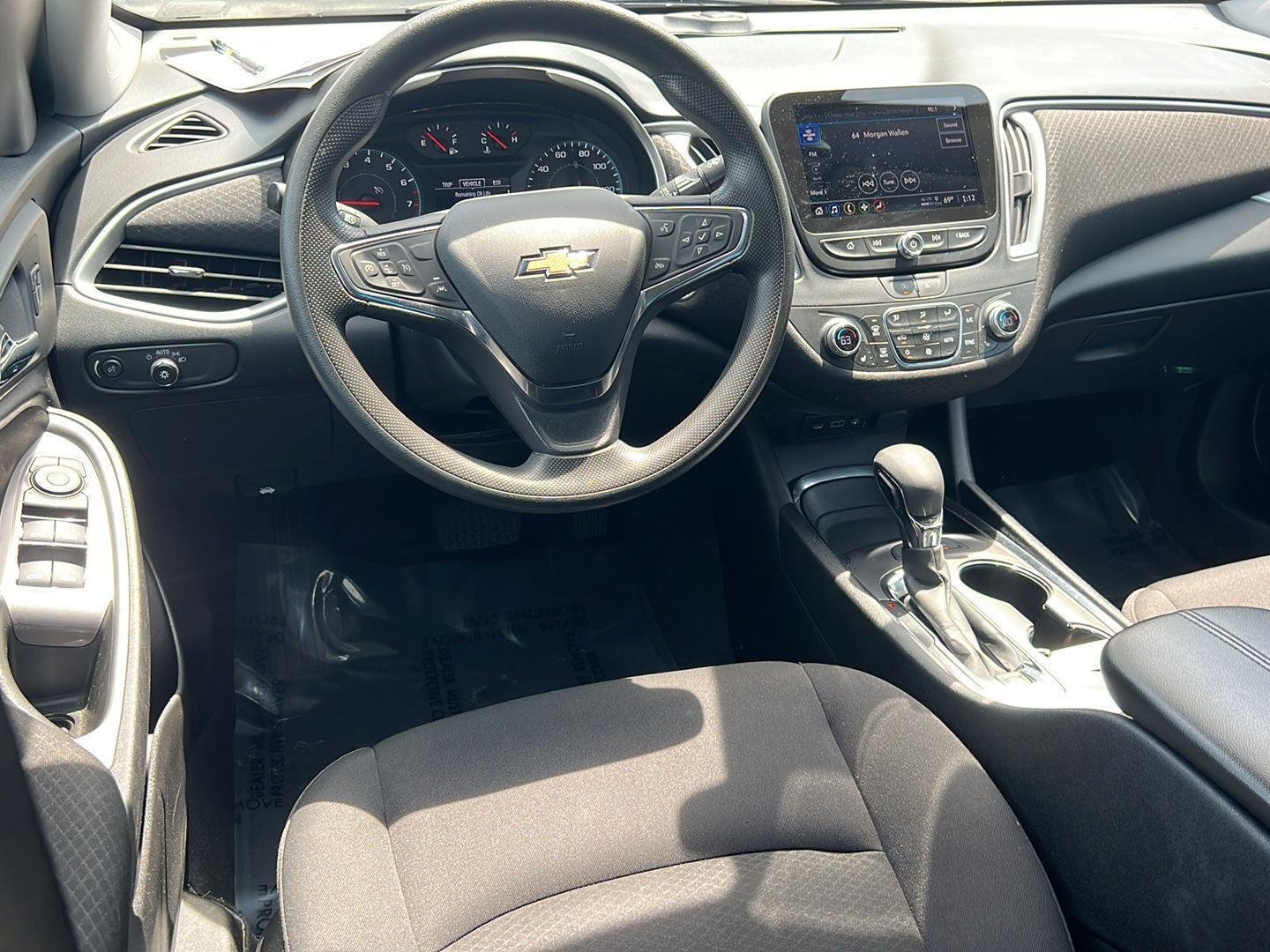Used 2024 Mosaic Black Metallic Chevrolet LT image 18
