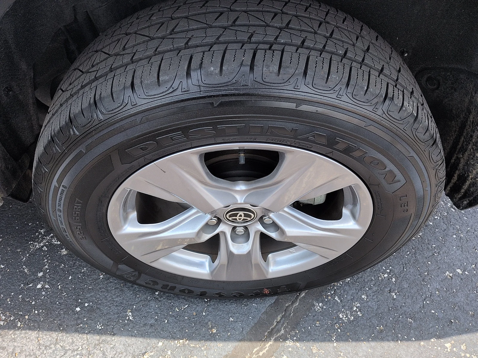 Used 2025 Ice Cap - 040 Toyota XLE image 10