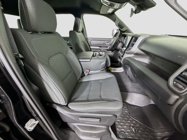 New 2026 Diamond Black Crystal Pearl-Coat Exterior Paint RAM Warlock image 25