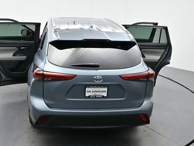 Used 2022 Moon Dust Toyota XLE image 44
