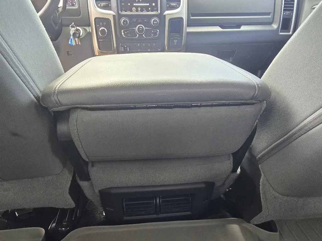 Used 2015 Bright White Clearcoat Ram Big Horn image 30