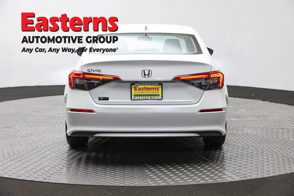 Used 2024 White Honda LX image 6