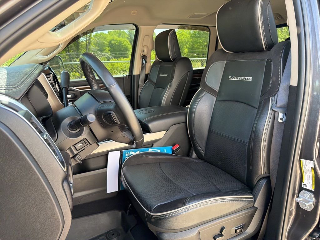 2022 RAM Ram 3500 Pickup Laramie - Photo 25