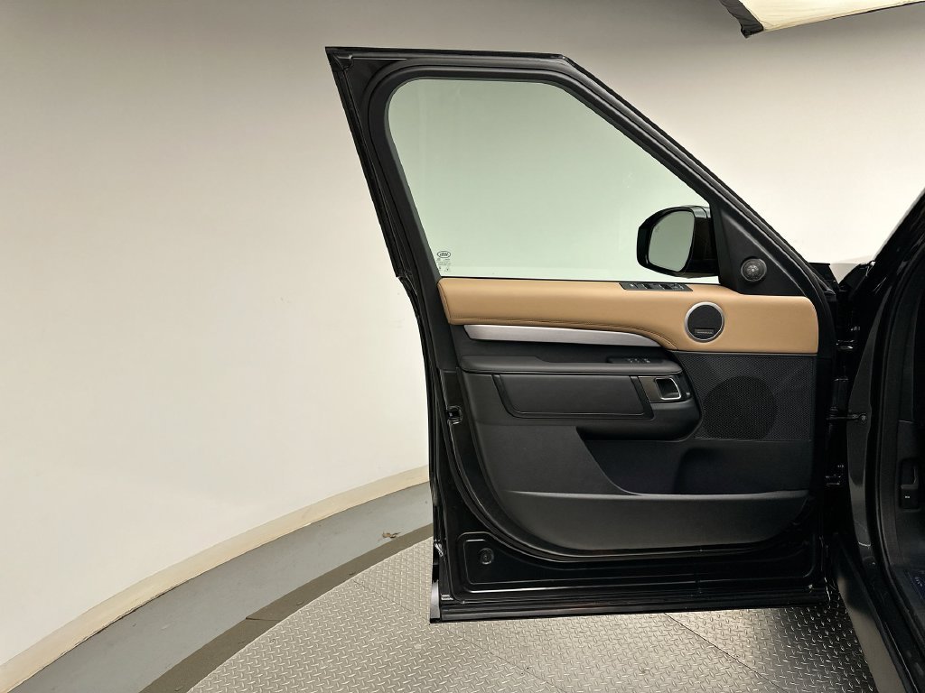 New 2026 Carpathian Gray Premium Metallic Land Rover Gemini Edition image 9