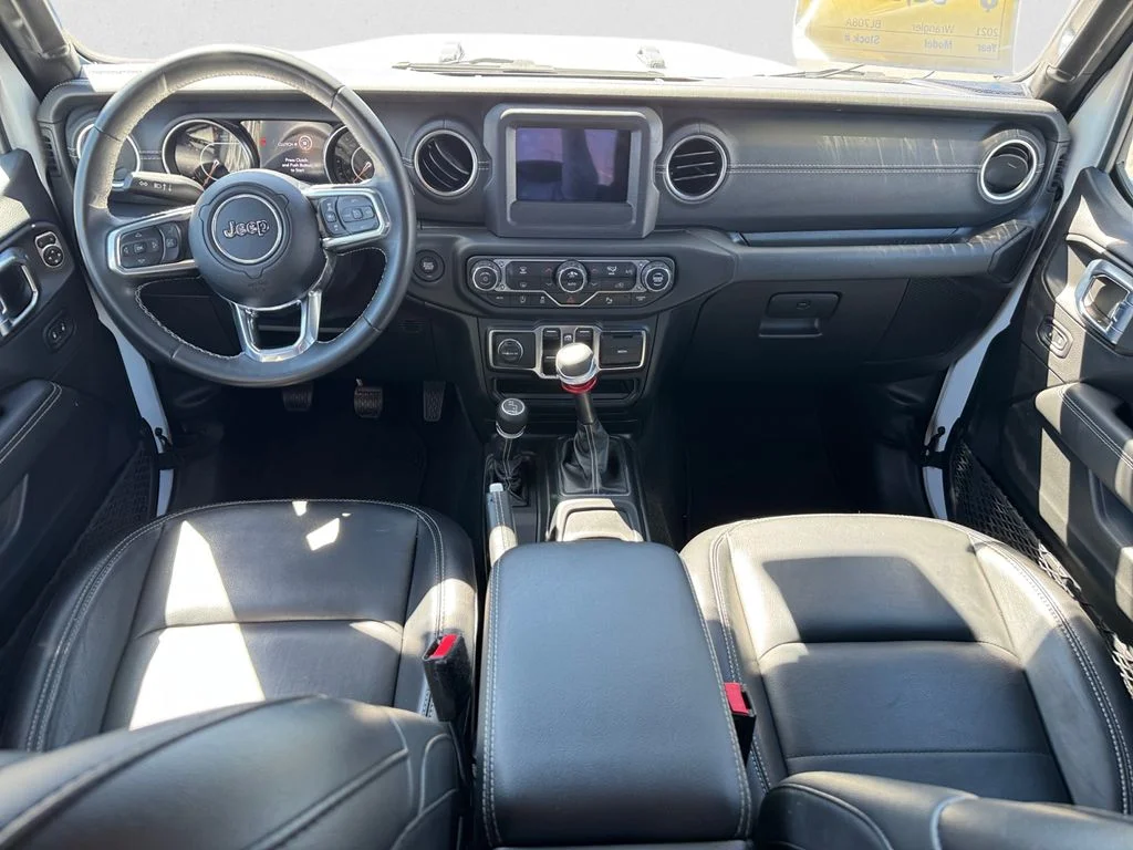 Used 2021 White Jeep Unlimited Sahara image 12