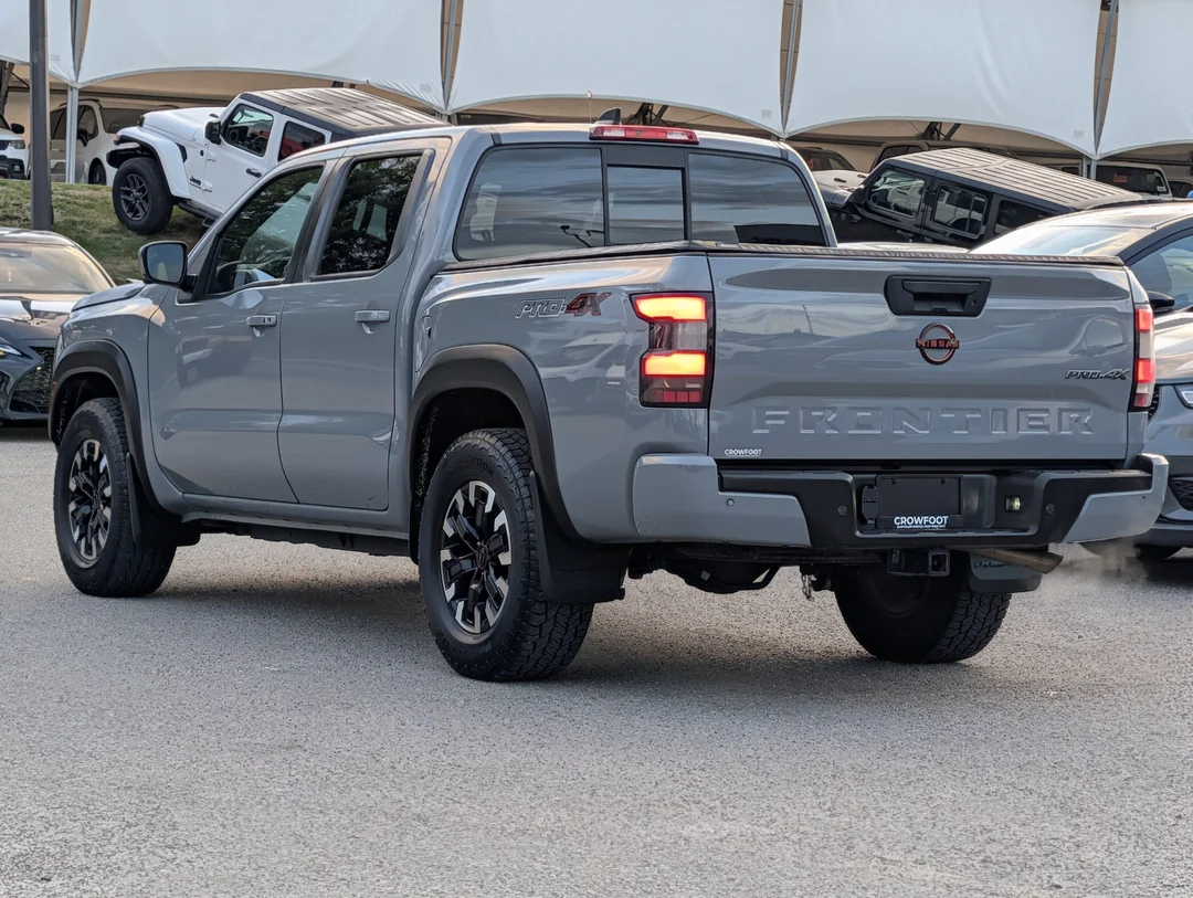 Used 2022  Nissan PRO-4X - - 4x4 - 3.8L V6 - Adaptive Cruise - Blind Spot - LED Headlamps - Sunroof & More image 6