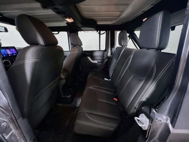2017 Jeep Wrangler Unlimited Sahara - Photo 21
