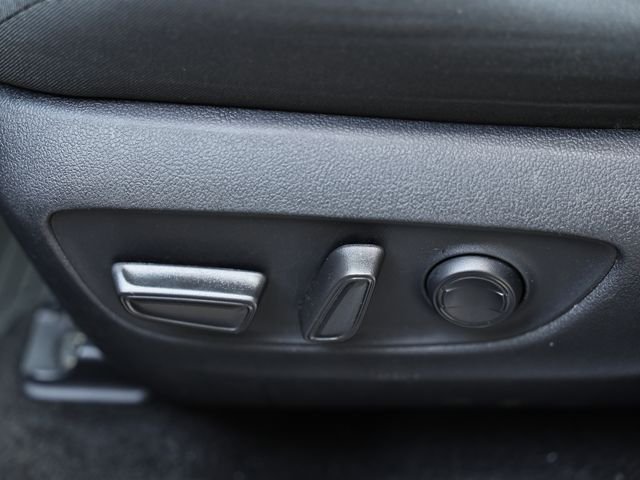 Used 2025 Silver Sky Metallic Toyota XLE image 21