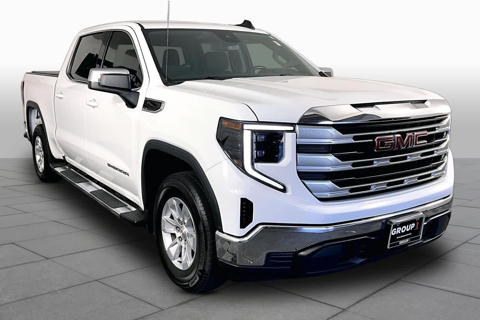 Certified Used 2023 Summit White GMC SLE image 3