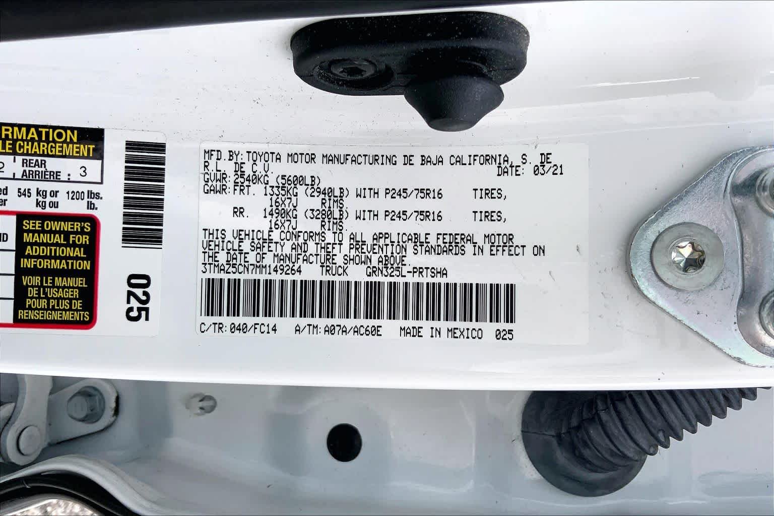 Used 2021 Super White Toyota SR5 image 36