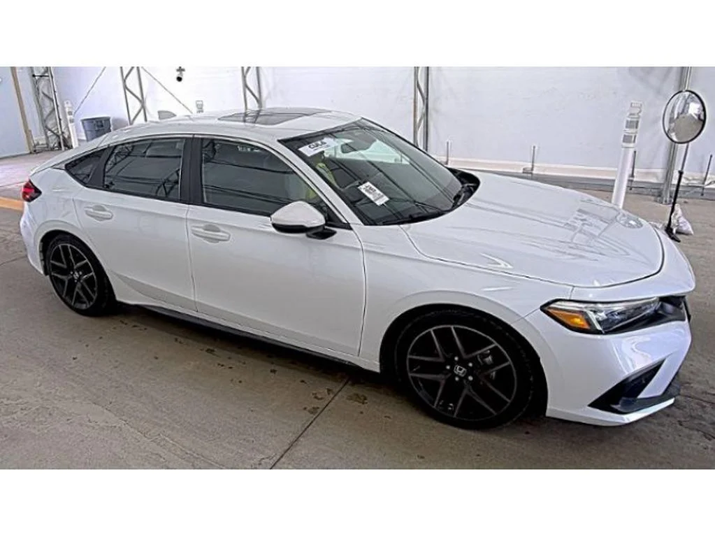 Used 2023 Platinum White Pearl Honda Sport Touring image 3
