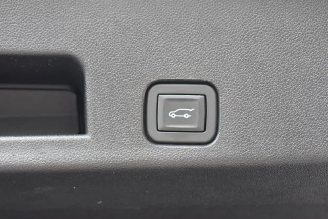 Used 2026 Black GMC Elevation image 17