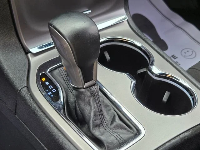 Used 2021 Gray Jeep Laredo image 33