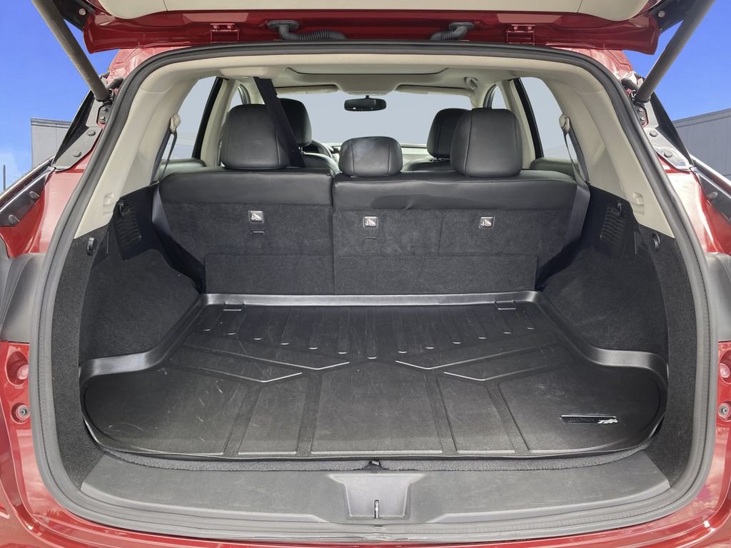 Used 2016 Cayenne Red Metallic Nissan Platinum image 30