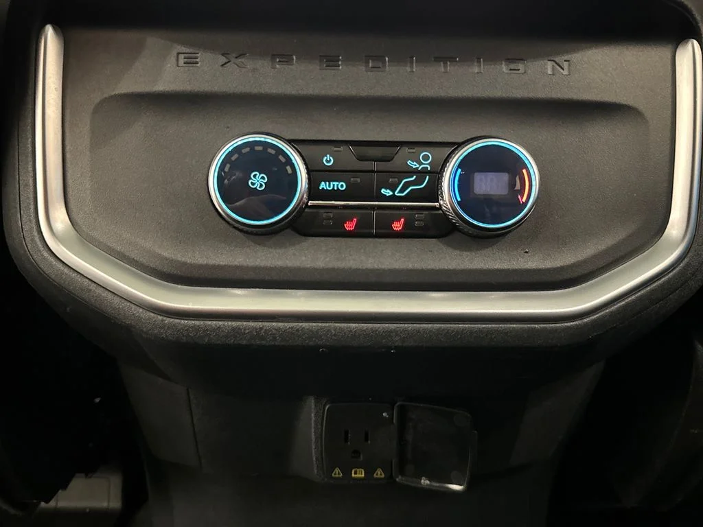 Certified Used 2025 Blue Ford Platinum image 35