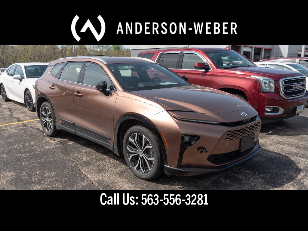 2025 Toyota Crown Signia XLE